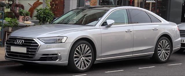 Audi A8 araç fotoğrafı
