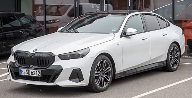 BMW 5 Serisi araç fotoğrafı