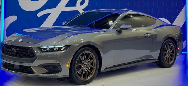 Ford Mustang araç fotoğrafı