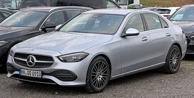 Mercedes-Benz C Serisi araç fotoğrafı