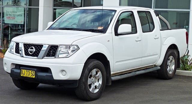 Nissan Navara 2005 Far Camı