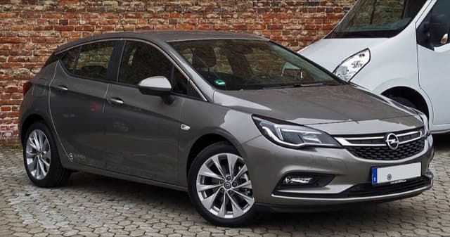 Opel Astra K 2016–2019 Far Camı