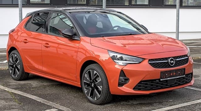 Opel Corsa 2019–2022 Far Camı