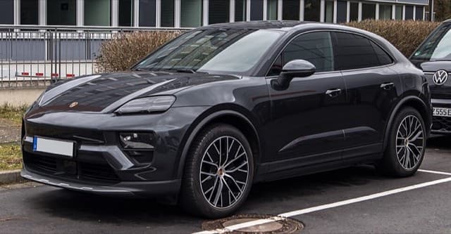 Porsche Macan 2024+ Far Camı