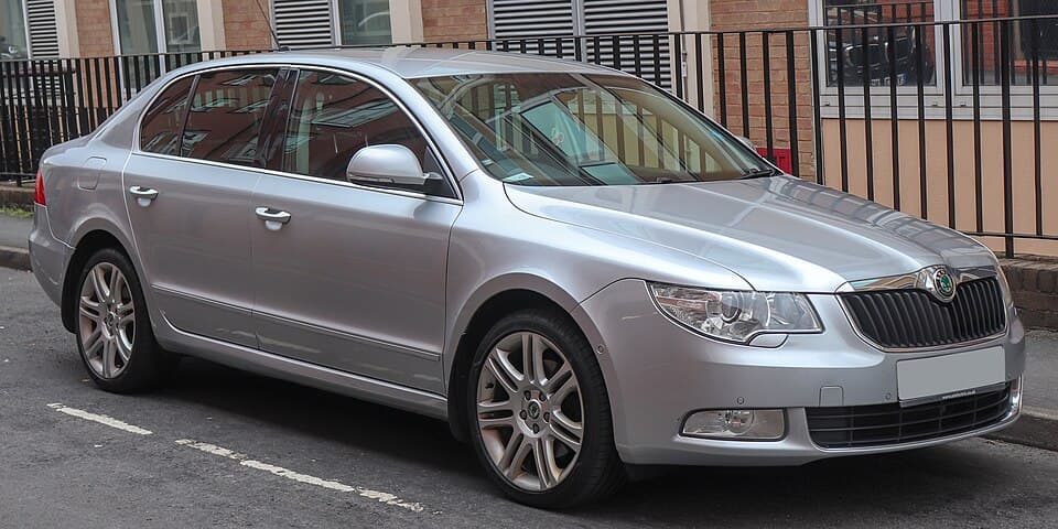 Skoda Superb 2 2009–2012 Far Camı