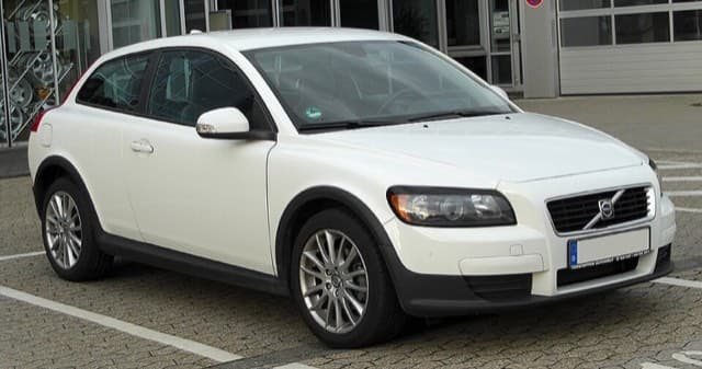 Volvo C30 2010–2014 Far Camı