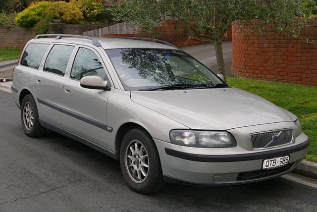 Volvo V70 araç fotoğrafı