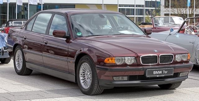 BMW 7 Serisi E38 1994–1998 araç fotoğrafı