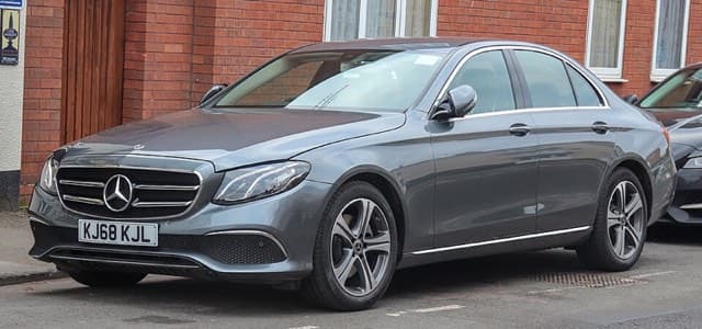 Mercedes-Benz E Serisi W213 2016–2020 araç fotoğrafı